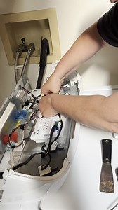 🌊Whirlpool Drain Pump Stay Running🌪️ #fredsapplianceacademy #appliancetechnician #tradeschool #appliancerepairtraining #whirlpool #controlboard #drainpumping | Fred's Appliance Academy