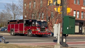 Rochester Engine 2 responding to a fire alarm/odor of gas entering the intersection of N. Main St/Union St/Bridge St #rochesternh #MoveOverLaw #firedepartment | Rochester, NH Scanner Alerts