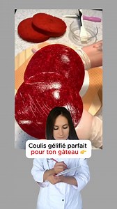 😍 🍓 Insert framboise express à l’agar-agar (Parfait pour un layer cake de 18 cm) Ultra rapide, simple, fruité… et l’effet est toujours waouh. Je prépare deux inserts de 16 cm pour un gâteau de 18 cm 👉Ingrédients : – 300 g de framboises (fraîches ou surgelées) – 60 g de sucre – 4 g d’agar-agar 👉Préparation : 1. Dans une casserole, je mets les framboises, le sucre et l’agar-agar. Je fais chauffer à feu moyen 🔥 Pendant ce temps, je prépare mes cercles de 16 cm. 2. Très important : l’agar-agar 