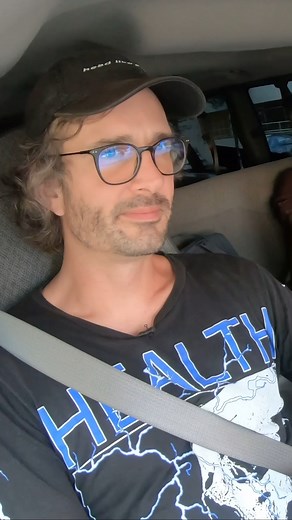 3.6K views | What is theCHIVE? Full interview HERE: https://thechive.com/2022/11/09/if-this-vans-a-rockin-im-driving-on-the-curb/ | theCHIVE | Facebook