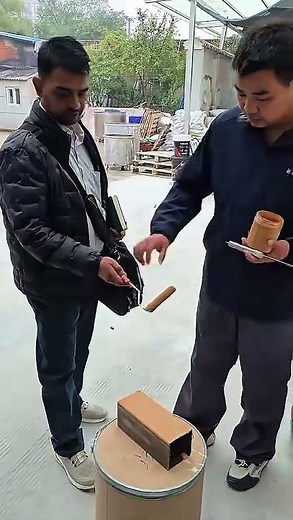 Nepalese customers learn metal anti-rust paint technology and tour equipment production workshop