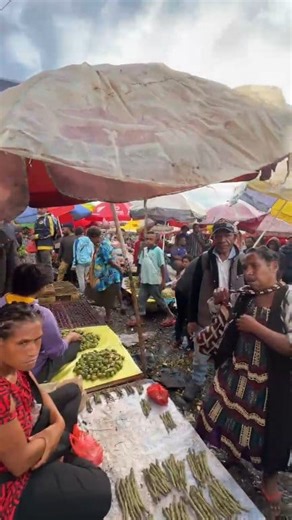 223K views · 3.5K reactions | The betel nuts market in Mt Hagen Papua New Guinea   #dianadaisygau #papuanewguinea #papuanmen | Diana Daisy -Gau | Facebook