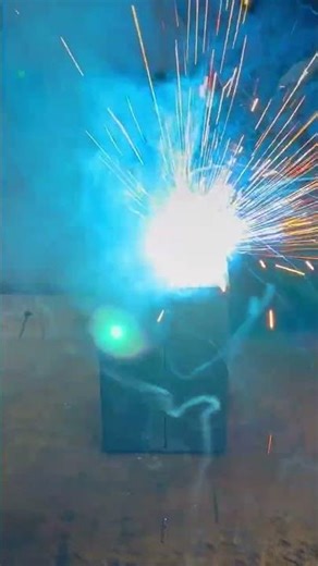 Forging a Floral Damascus Pattern Sword Blade