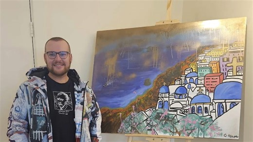 Artist using cremation ashes in 'unique' memorial paintings