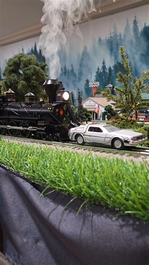 Central Pacific 4-6-0 (aka BTTF 3 Engine) w/DeLorean