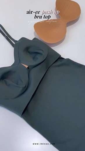 Do you know that you can swop between regular & push up paddings in your air-ee seamless 2-in-1 bra top? Here’s how, If you own air-ee thin/thick straps bra, you can simply use the regular padding that comes with it and do a swop. Easy peasy! ⏰ 2 days left before the air-ee Seamless Push Up 2-in-1 Bra Top (Signature Edition) 72HRS Buy-1-Get-1 promo ends on 2nd July, 1159PM SGT online only! Head on over to iminxx.com to cart them out as this is an essential bra top you would absolutely need! Xx, 
