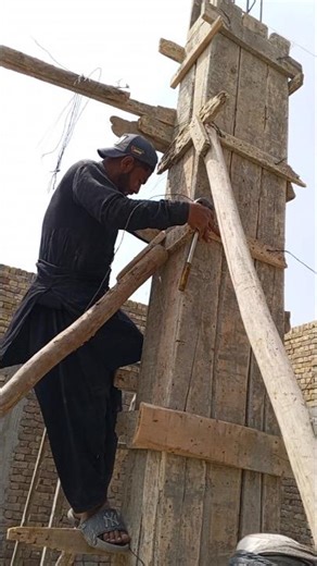 What should be the size of a concrete column? How to make a concrete column?