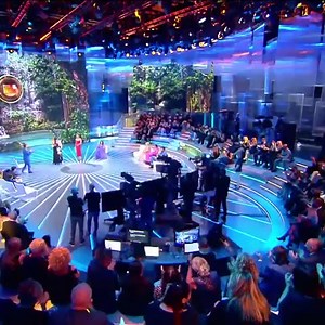 1.8M views · 12K reactions | "Quando una persona è sola può diventare più fragile, allora è meglio essere in due". Pace fatta tra Lory e Marco! #Isola  | L'Isola dei Famosi | Facebook