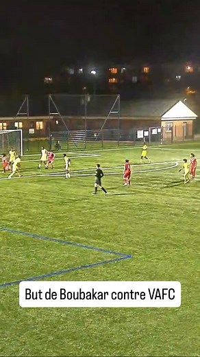 VICTOIRE MAJEURE 🔥 Nos U15 R1 s’imposent face au leader VAFC sur le score de 4-1 ! 💪⚽️ Ambiance incroyable, solidarité et détermination... Bravo à toute l’équipe et au staff 👏 #Fierté #U15R1 #Victoire #Football #VAFC | AFC Creil - génération 2011