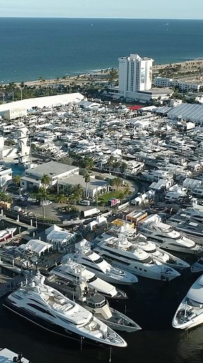 6.1K views · 42 reactions | The Fort Lauderdale Int’l Boat Show is just a few weeks away. Come see and ride the latest models at the Bahia Mar Yachting Center H/I dock. The show is open October 25th - 29th. ‌ #seaveeboats #flibs #boatshow2023 #custombuilds #boating #bayboats #centerconsoleboats #inshorefishing #offshorefishing #qualitytime #leadtheway | Sea Vee Boats | Facebook