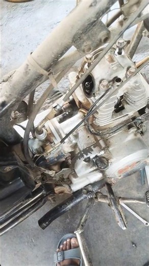 Bajaj Ct 100 compressor problem #valve #bajaj #ct100 #mechanic #bajaj