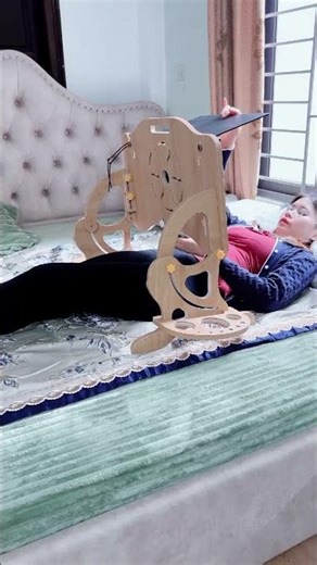 A Desk Setup for People With Back Pain | Ergonomic Work From Bed Setup