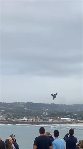 115K views · 1K reactions | Eurofighter Typhoon C.16 of the Spanish Air Force at the Gijón air show 2023. Thanks to @_.didi._16 for the video. #theaviationist #spanishairforce #eurofighter #eurofighter_typhoon #ejercitodelaire | The Aviationist | Facebook