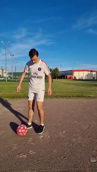 Reproduire une variante AKKA 3000 de fou 😱