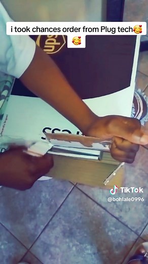 Plug Tech Unboxing Review | iPhone XR | One Year Warranty