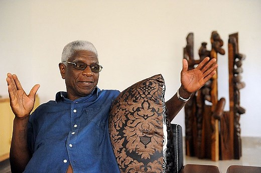 El Anatsui creates gigantic artworks from recycled materials - why the world fell in love with him