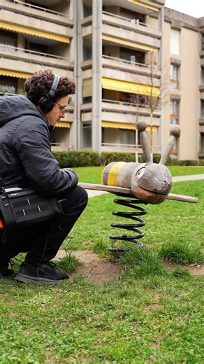 BEE VS. CONTACT MIC #sounddesign #musicproduction