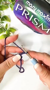 Crochet tip of the day: learn how to reduce gaps and bulk when crocheting in double crochet. #crochet #crochettips #crochettutorial | Crochet Patterns & Tutorials by Nicki's Homemade Crafts