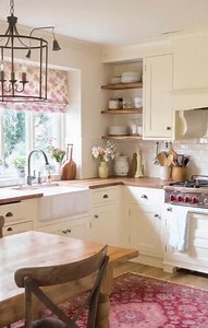 Get inspired by these chic kitchen and dining room makeovers! From minimalist designs to bold color schemes, these videos showcase how you can create a functional yet stylish space where family and friends can gather. Perfect ideas for your next home project. #homeinspo #homedecor #kitchenstyle #diningroomideas #modernhome #kitcheninspiration #homedesign #interiorstyling #dininginspo | Kitchen & Laundries
