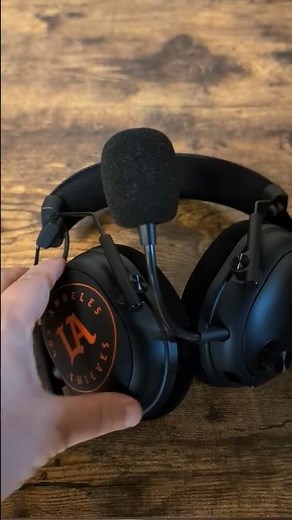 Swapping out earcup plates on the RAZER BLACKSHARK V3 PRO WIRELESS HEADSET! #gaming #headset #razer