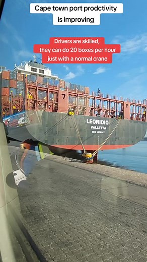 Improving Productivity at Cape Town Port: Skilled Crane Drivers Boost Efficiency