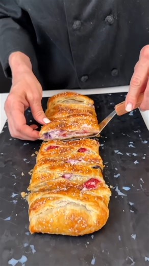 Berry and Cream Cheese Braid | Robyn Q