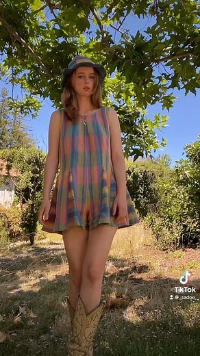 Sadie - Studio Sadoe on Instagram: "Hollyhock Romper pattern is out now! Link in bio 🫶 #sewing #diy"