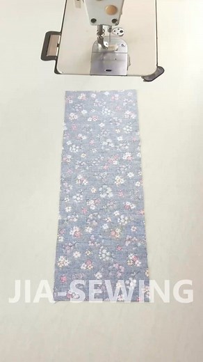 Reversible Card Wallet👛✨ | DIY | Quick Sewing Tips No.165 #diy #sewing #sewingtips #sewingtipsandtricks #quicksewingtips #seamstress #tailor #pouch #wallets #cardwallet #jia-sewing 💡Sewing Tools Links in Bio.💡 Material: Cotton Measurements: 35x12(13.77x4.72in), 14cm(5.51in), 7cm(2.75in) | Jia-sewing