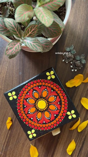 DIY Jewellery Box🎨😇✨ #dotmandala #diy #mandalaart #brushstrokes