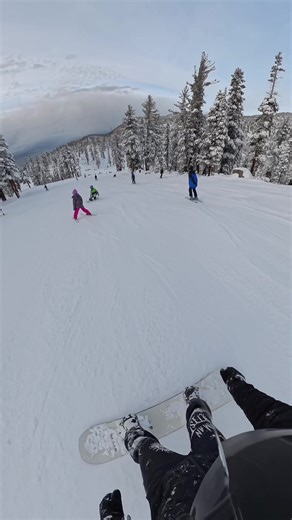 Snowboarding Injuries: Understanding Neck Pain