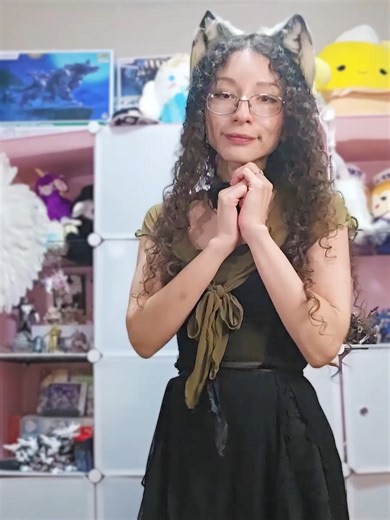 I really enjoy showing off my outfits, and I really like how my ears and tail have been going so well with my outfits lately. >//