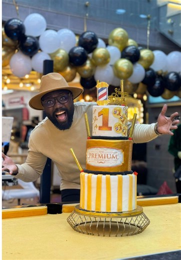 Vidéos de Cheikh fall (@fall_le_maitre_barber) avec son original - Cheikh fall