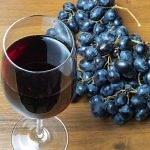Домашнее вино из винограда: универсальный рецепт (для красных или белых ягод)