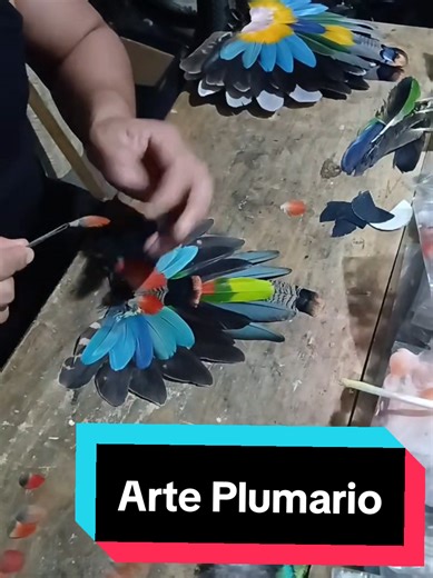 Arte Plumario: Creación y Técnica en Danza Mexica