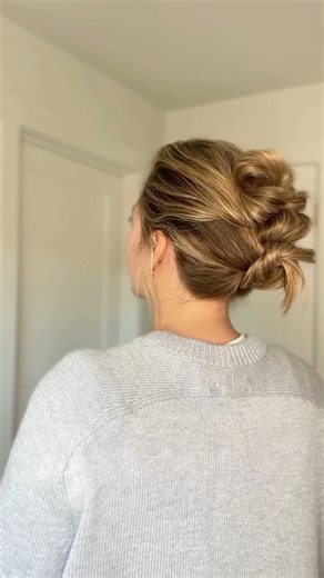 94K views · 332 reactions | Easy boho updo! How cute is this fall hairstyle  - #bohohairstyles #easyupdo #fallhairstyles #messybuntutorial #updohairstyles @laineyostrom | WIMBERLY’S BEAUTY BAR | Facebook