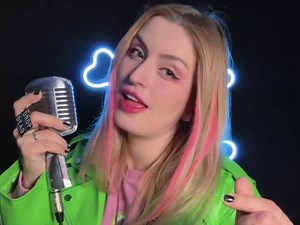 好多我的粉丝问过我唱这首歌的捷克版🇨🇿片段里《天马星空》2月22号就要上映啦，希望大家支持❤️ #cryforme #姿娜 #姿娜演员 #热门音乐🔥 #天马星空