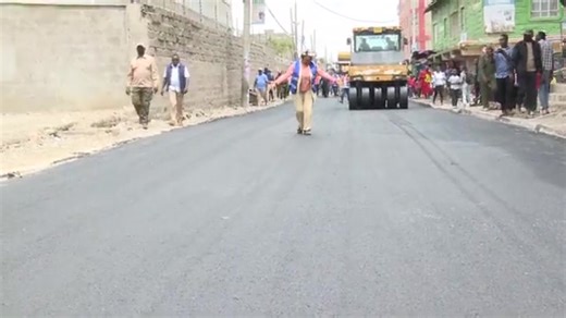 29 reactions | Governor Wavinya Overseeing The Upgrading to Bitumen Standard of Gossip- Mlolongo Police Road. | KWITU FM | Facebook