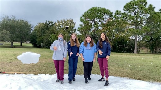 The St. Petersburg College Seminole Campus SGA brought snow back to Pinellas today! For the second year in a row, there was food and fun outside the UP building, and even a couple of reindeer! 🦌 | St. Petersburg College