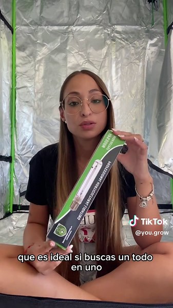 💡 ¿Sabías que no todas las bombillas de 600W sirven para lo mismo? 🌱 En este vídeo te cuento la diferencia entre las MH (halogenuro metálico) y las HPS (sodio a alta presión) y en qué etapa del cultivo se recomienda cada una. #growtips #yougrow #cultivo #plantas #platinumhorticulture
