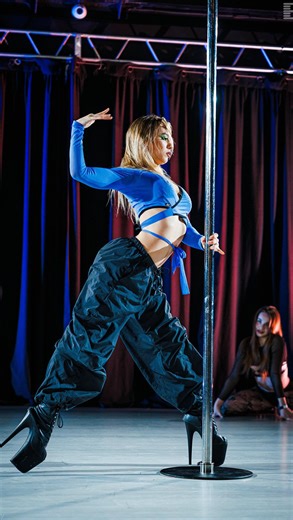 LIZA PLESKOVA POLE EXOTIC DANCER on Instagram: "Exo battle 2025 - профессионалы Третий победный раунд🏆🥇 @exo_battle @pro.elements #poledance #poleexotic #exobattle #battle #competition #winner #firstplace #dance #dancer #improvisationdance #экзобатл #полденс #танцы #чемпион #каквсёначиналось"