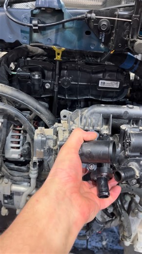 Braden Rein | YouTube on Instagram: "Just a couple simple jobs today - 2025 Silverado transfer case and 2023 Trailblazer 1.3 coolant flow valve #automotivetechnician"