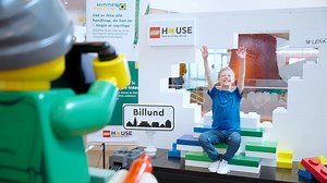 Today! Discover how creativity, learning, and imagination intersect as students learn to solve challenges using the power of play with LEGO and The LEGO Foundation.  Tune into the Play to Learn Virtual Field Trip at 1PM ET: https://bit.ly/3UzvVqp | Discovery Education | Facebook