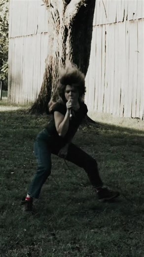 The Labyrinth visualizer is out now!Watch the full video now on the Showing Teeth YouTube channel🦌