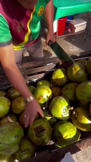 En Mundo Azteca tenemos las bebidas más refrescantes para este calor! Visítanos en el estacionamiento de Plaza Coacalco junto a BBVA! #humor #bebidasrefrescantes #edomex #coacalco
