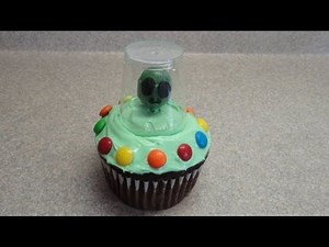 Decorating Cupcakes #91: UFO and Alien