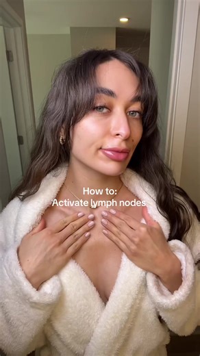How to activate/open lymph nodes before lymphatic face massage 🌷💅 #lymphaticdrainage #lymphaticmassage