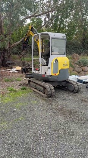 Lot 200 - 2010 WACKER NEUSON COMPACT EXCAVATOR