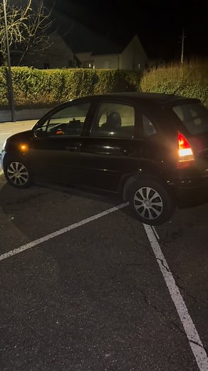 Gyrophare en cas de panne sur la route #gyrophare #AccessoiresAuto | Car Lover