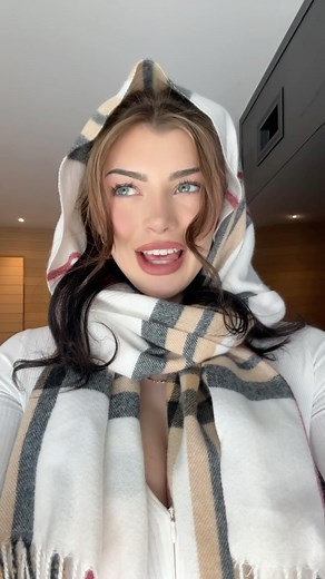 Victoria 🪽 | true | Instagram