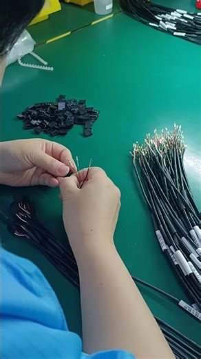 Assembling Connectors for Cables